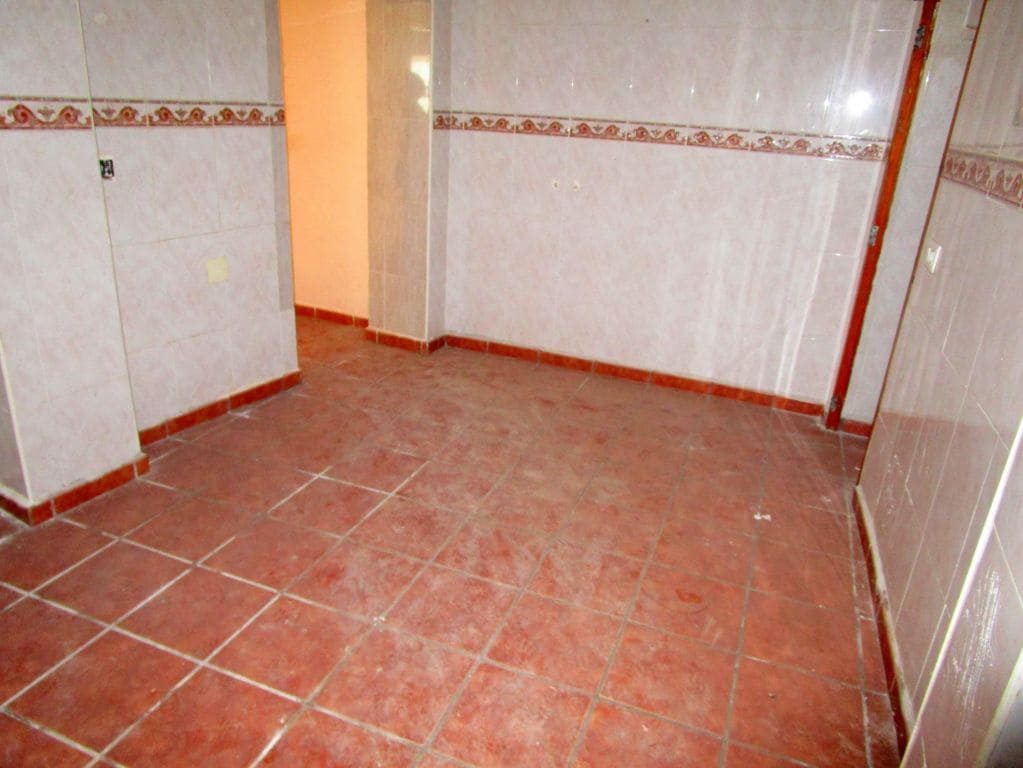 Townhouse for sale in Moixent, Valencia photo 5