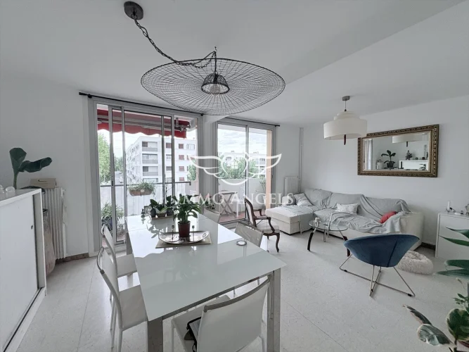 T4 of 84m² in Perfect Condition - 3 Bedrooms - Terrace - Private Parking photo 4