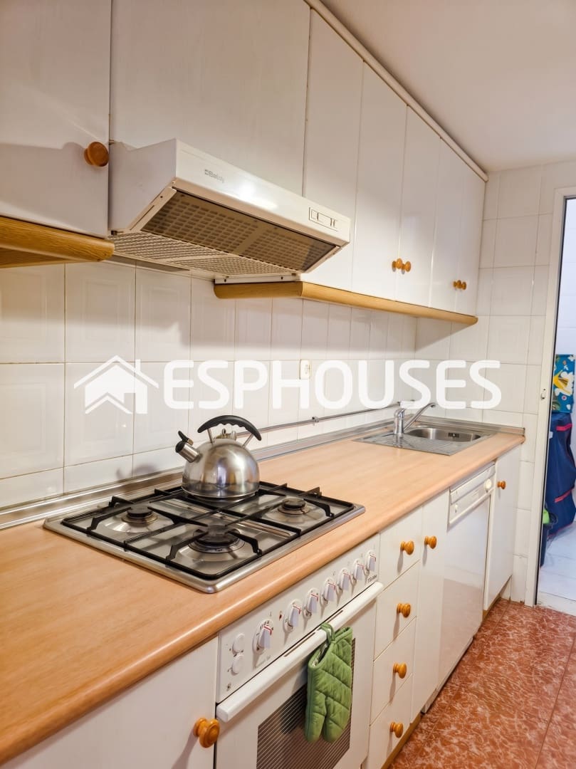 Apartment for sale in Guardamar Playa, Guardamar del Segura, Alicante photo 4