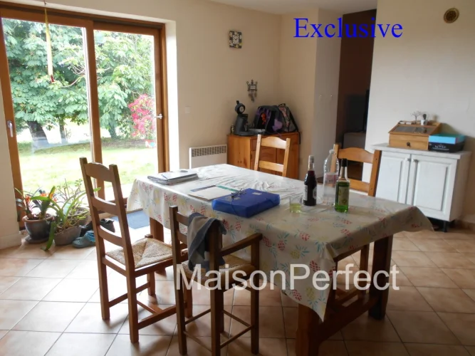 Ideal Equestrian or Smallholding. 4 + Bedroom Very Comfortable Family Home. Believed to have been Constructed in 1870.… photo 4