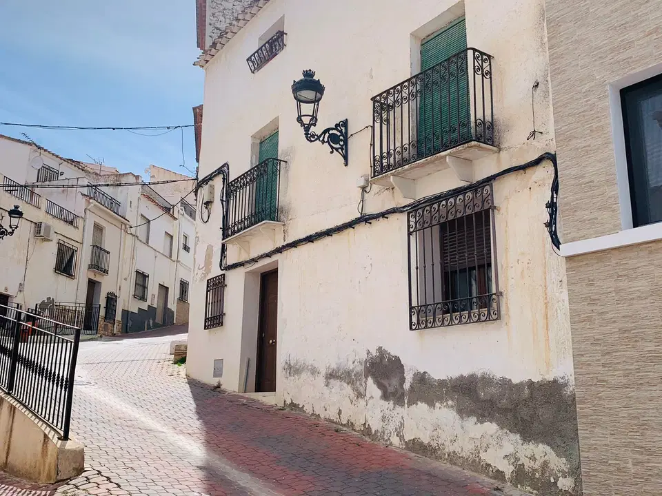 Town house in Albanchez, Almeria province