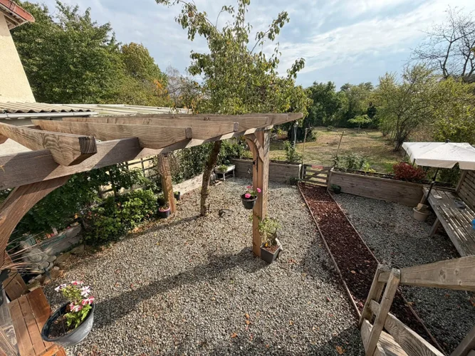 Haute Vienne- Gorgeous Little Village House Waiting for you to Come and Move in. photo 2