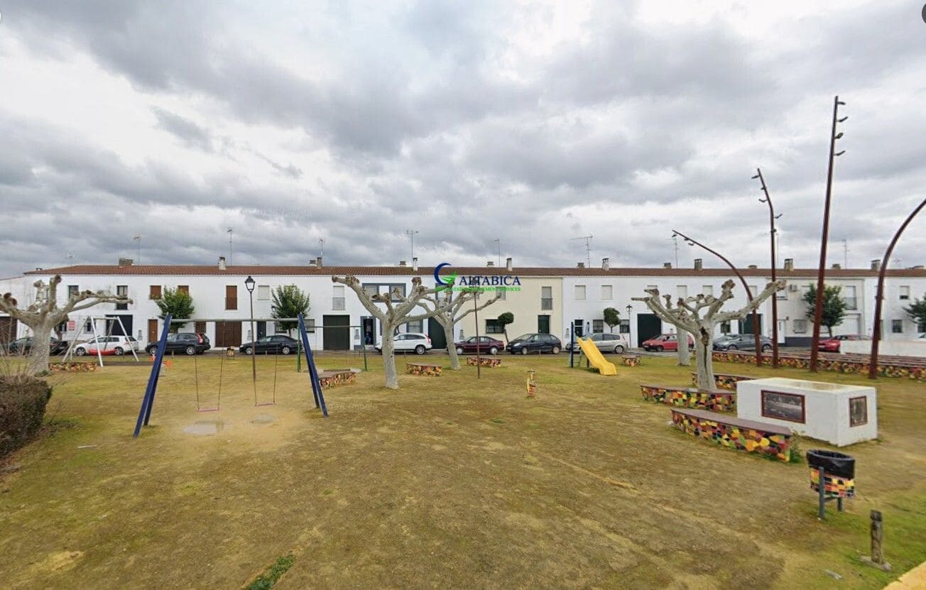 Villa for sale in Valdelacalzada, Badajoz
