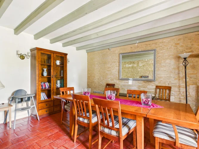 Pretty 4-Bedroom Home Full of Character photo 4