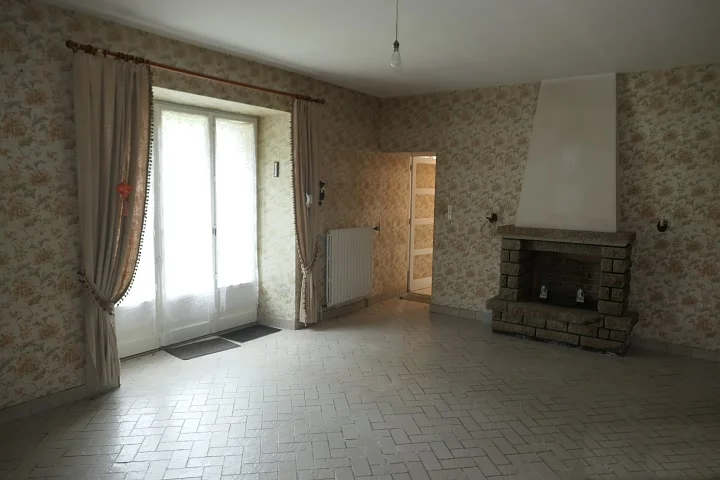 Detached Stone/Breezeblock and Slate Property(78 sqm), Lies in the Countryside, in the Area of Le photo 2