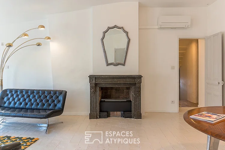Charming Apartment with a Private Patio and an Exceptional View of the Rooftops photo 3