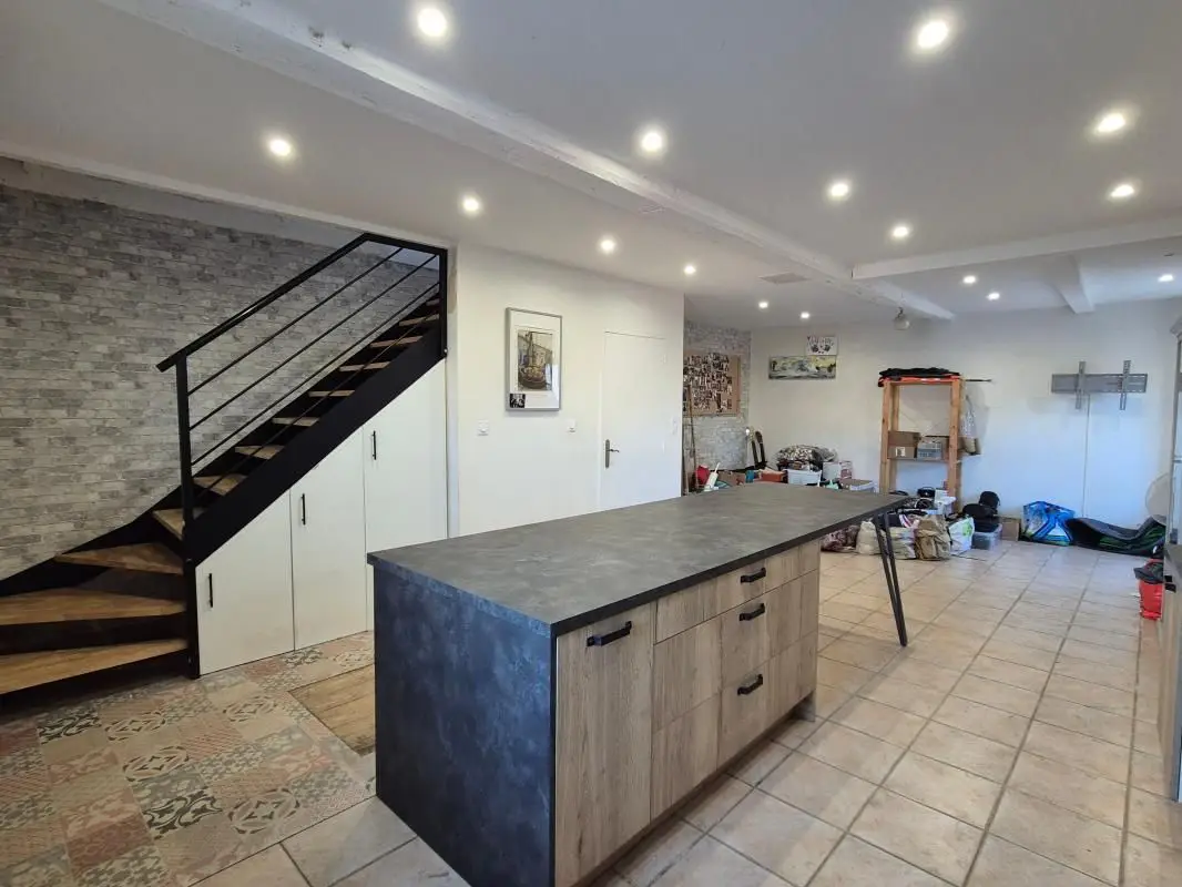 House for sale in Saint-Just-Saint-Rambert — 3 bedrooms, 111 m² photo 3