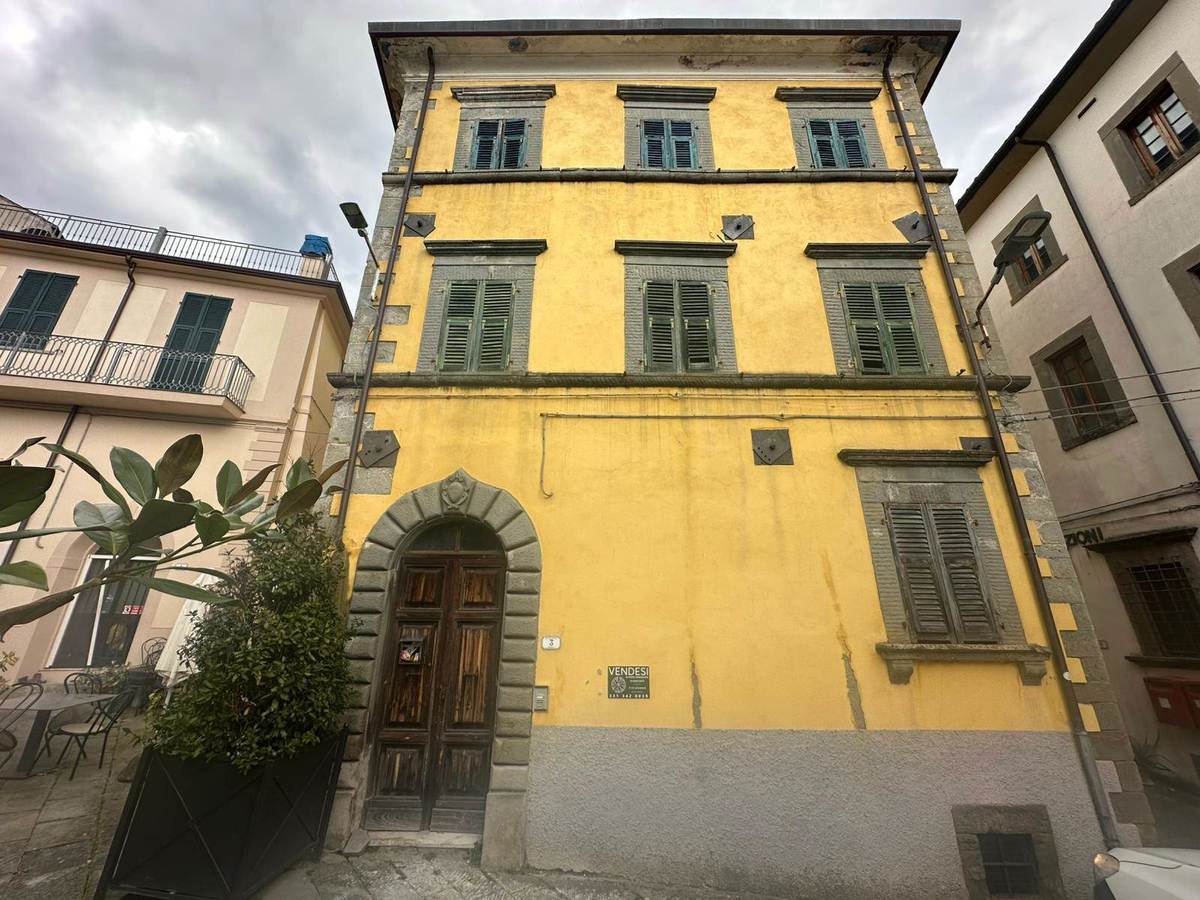Property in Fivizzano photo 5
