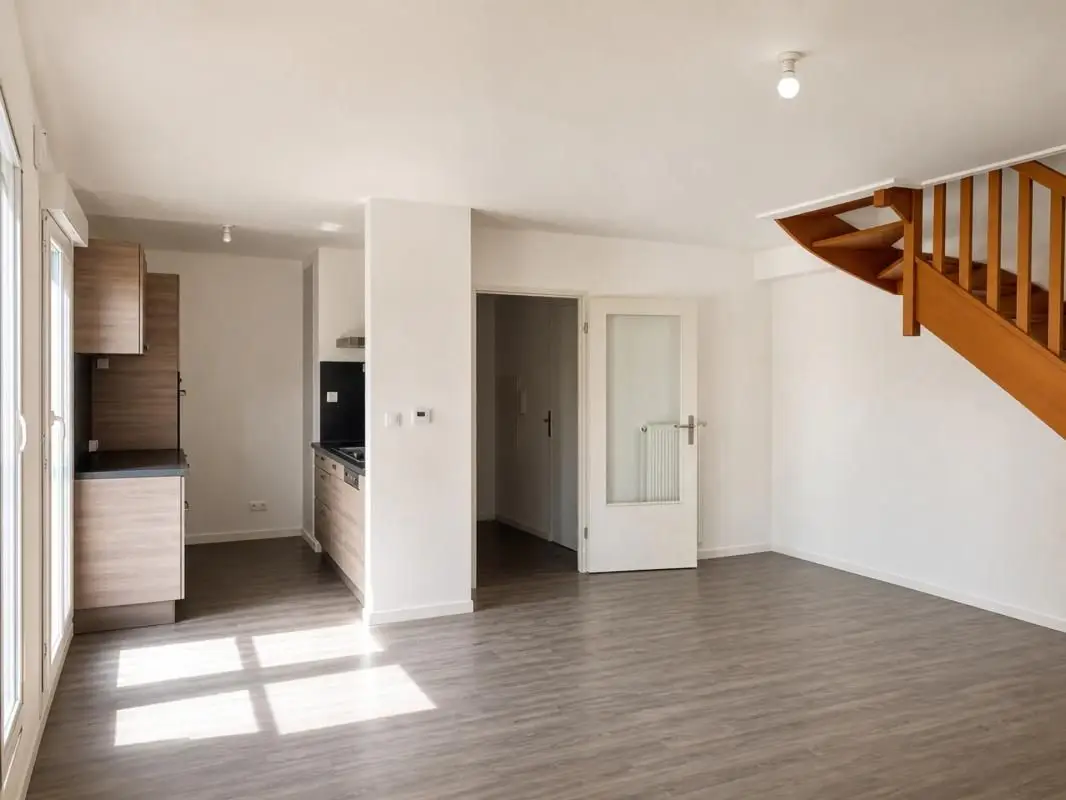 Apartment for sale in Saint Pryve Saint Mesmin — 3 bedrooms, 82 m² photo 3