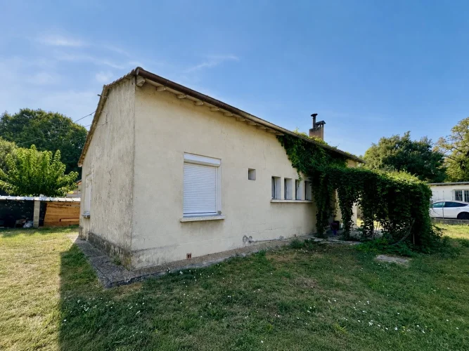 House for Sale 73m² - 5 Rooms Sommieres