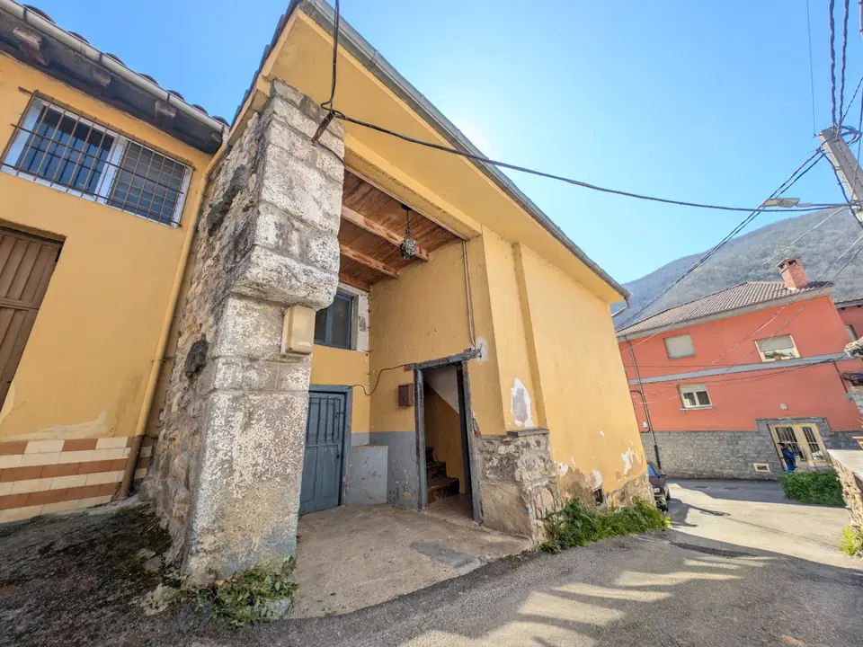 Legis Properties