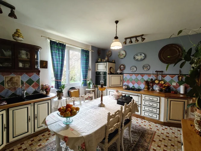 Peaceful Country Property with Guest House and Scenic Views photo 5