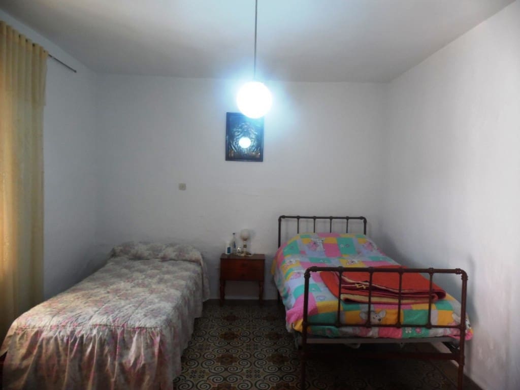 Townhouse for sale in Benamargosa, Málaga photo 4