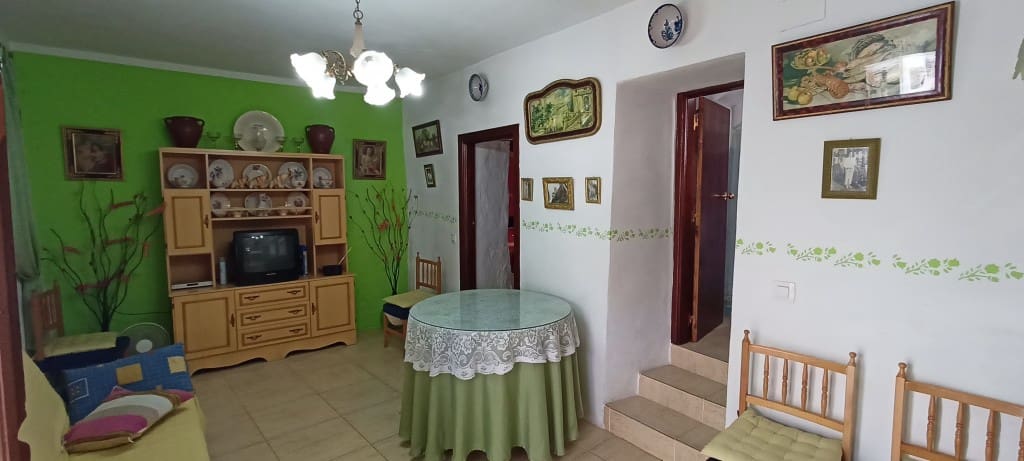Townhouse for sale in Salares, Málaga photo 3