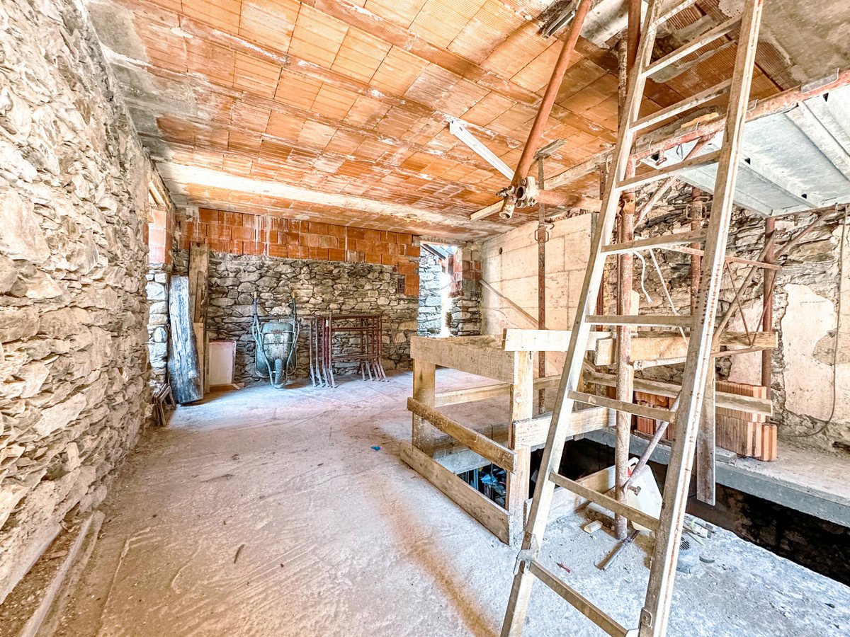 Property in Cannobio photo 3