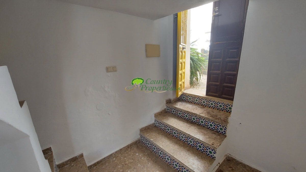 Townhouse for sale in Sedella, Málaga photo 4