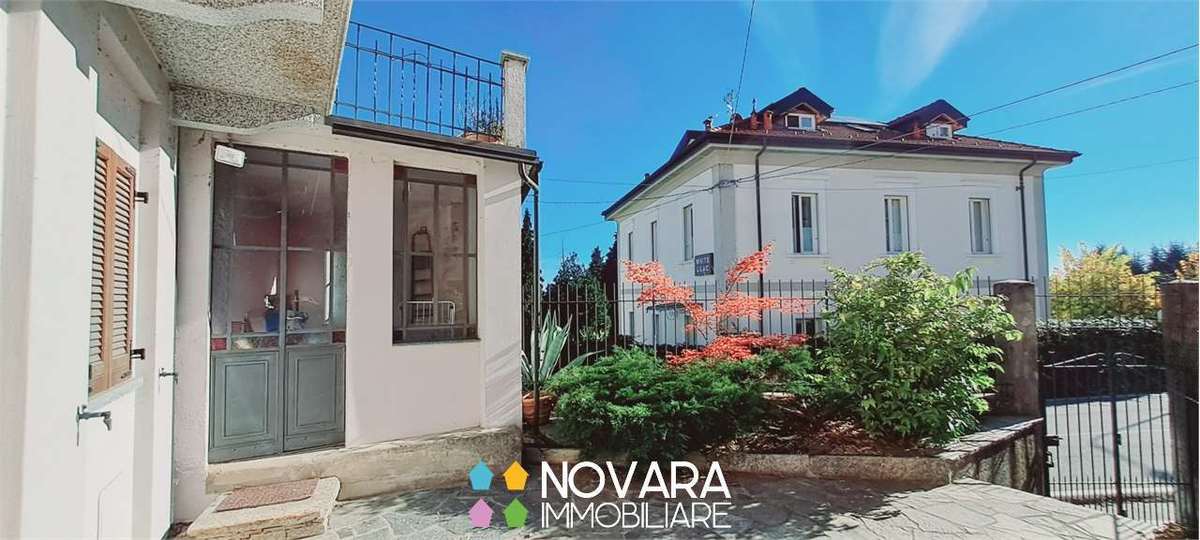 3 bedrooms semi-detached house, 160 m² Arona, Novara (province) Lake Maggiore photo 4