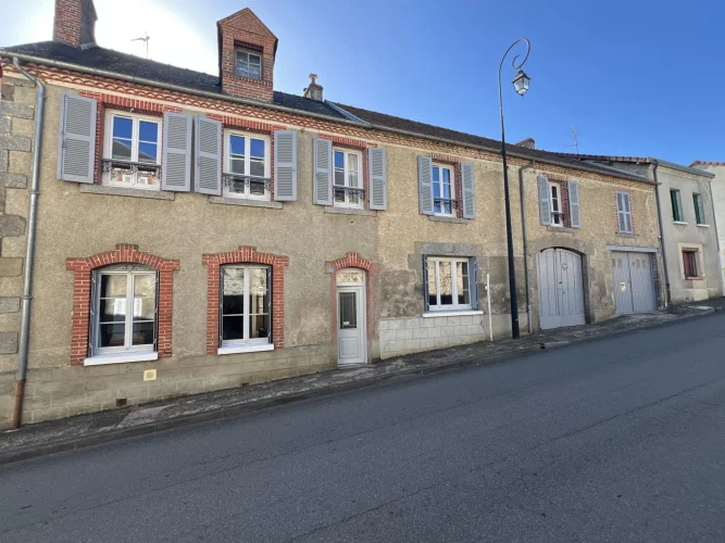 Large 4 Bedroom Townhouse