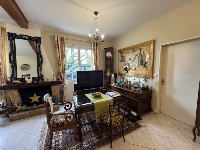 Detached bungalow with large garden, near the Town photo 4