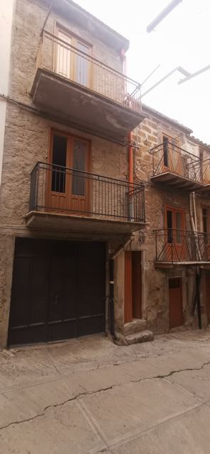 Property in Alessandria Della Rocca photo 2