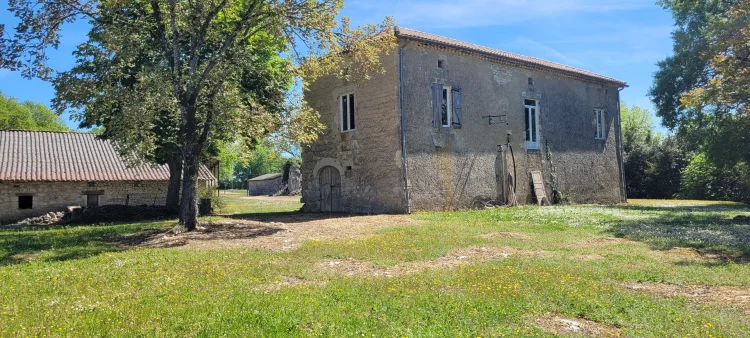 Former Family Stone Hamlet in Need of Renovation , Complete with Barns photo 5