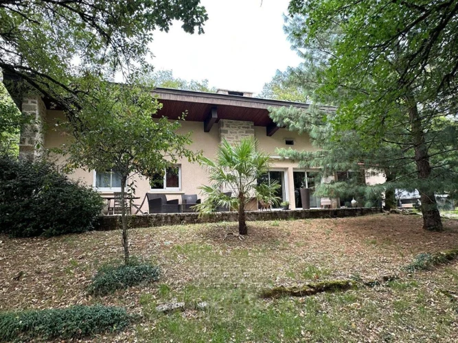 Modern House Located in Wooded Area in Toulonjac