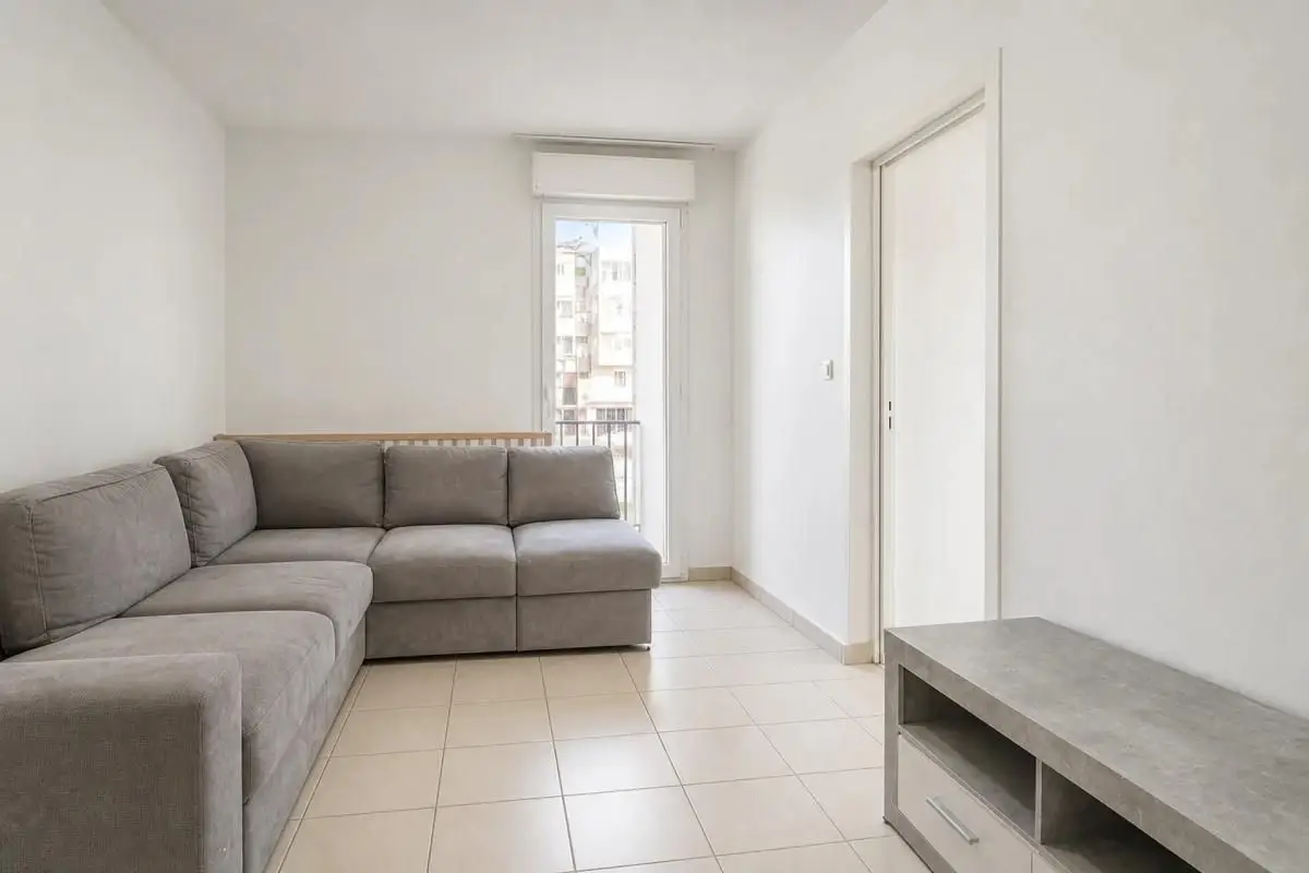 Apartment for sale in Maurepas — 2 bedrooms, 54 m²
