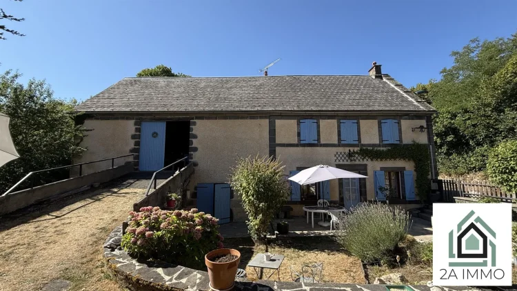 Character House with Outbuildings and Agricultural Land, Cisternes-la-Forêt