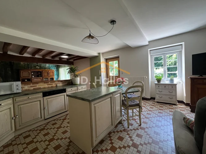 Spacious 6-Room House for Sale in Pommerieux photo 5