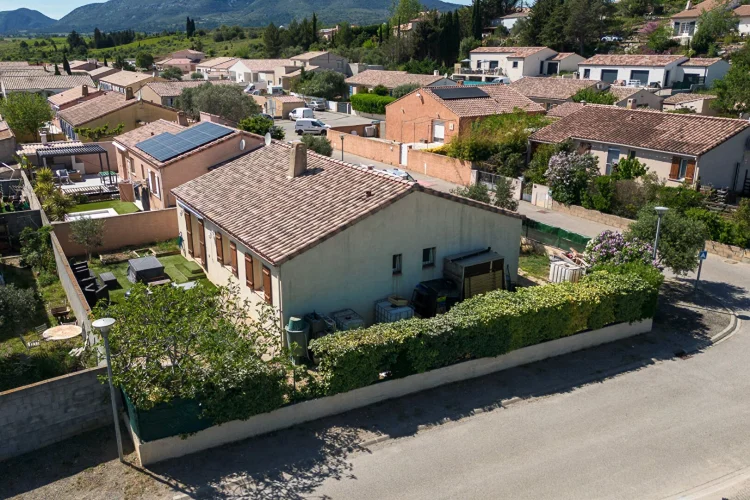 Carcassonne - Lezignan C.-Fabrezan Villa T4 103m² (89m² Hab.) with Garden, Terrace and Garage