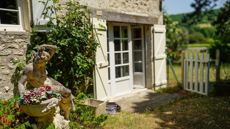 Quercy-Style Stone House of Approximately 100 m², Former Forge, with Garage and 3187 m² of Land photo 5