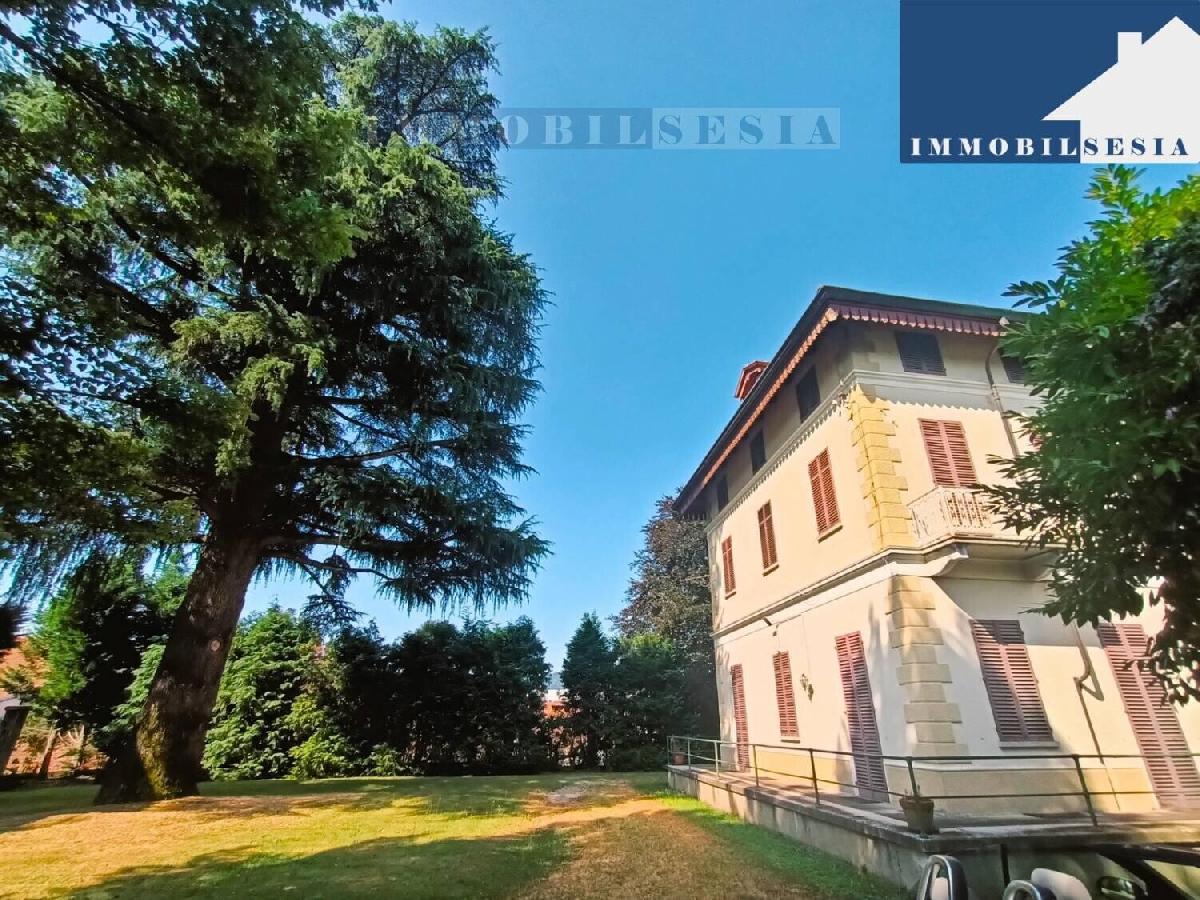 6 bedrooms villa, 730 m² Grignasco, Novara (province)