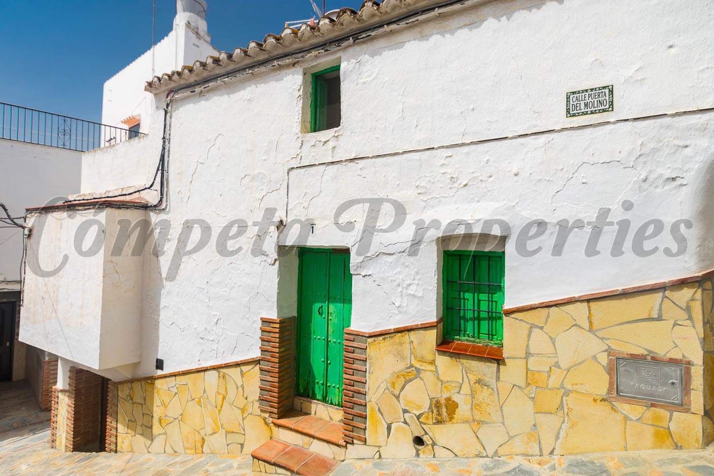 Townhouse for sale in Corumbela, Sayalonga, Málaga