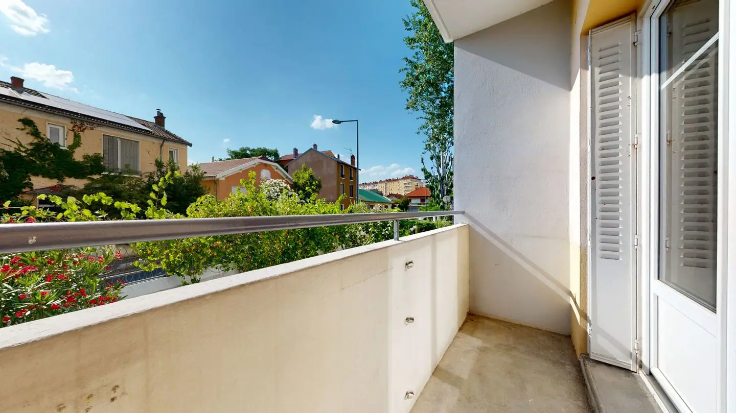 Apartment for sale in Villeurbanne — 2 bedrooms, 78 m²