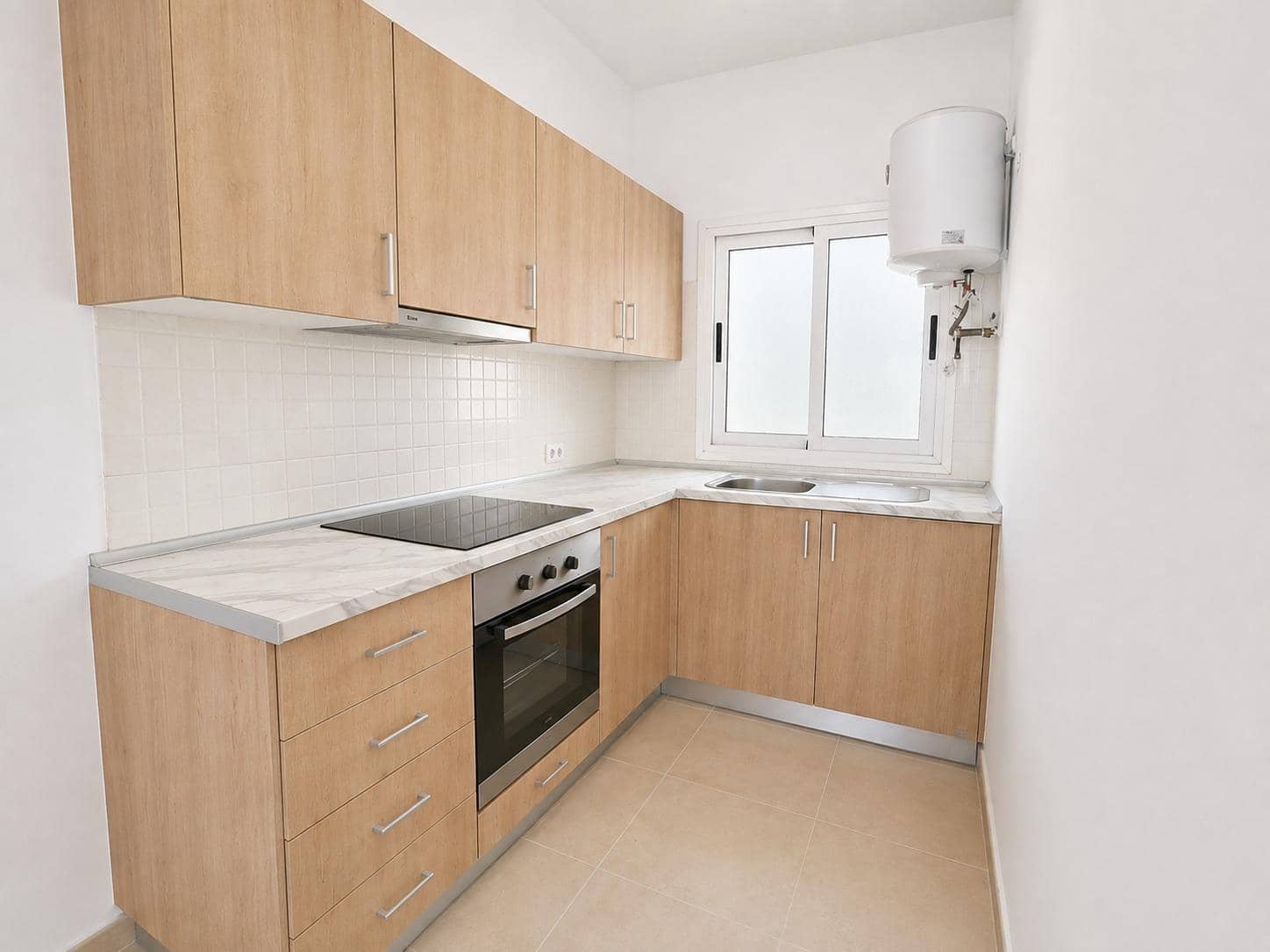Flat for sale in Arrecife, Lanzarote photo 2