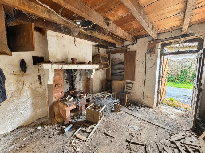 Haute Vienne - Fabulous Renovation Project at a Bargain Price photo 4