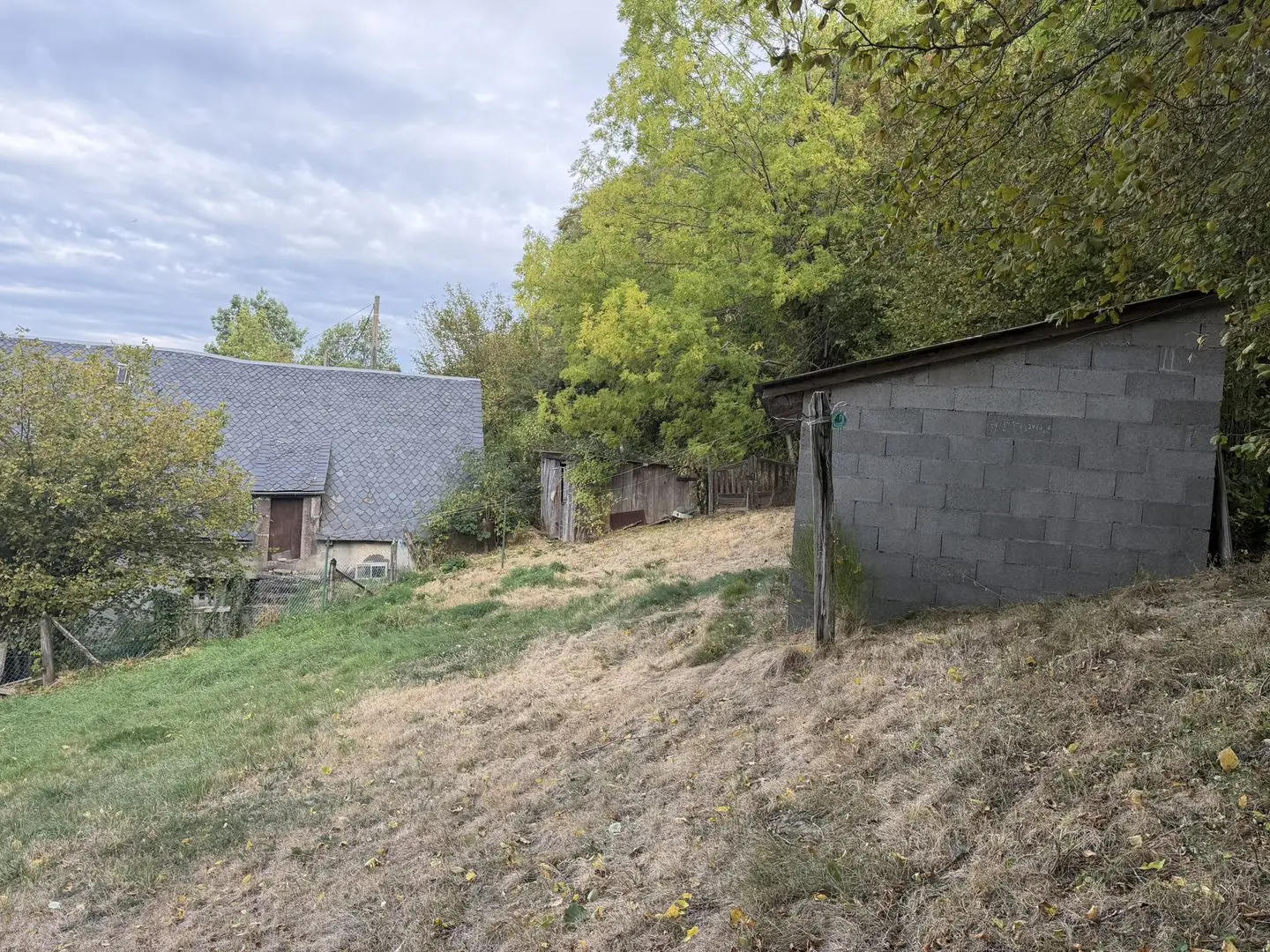 House for sale in Saint-Sauves-d'Auvergne — 4 bedrooms, 81 m² photo 5
