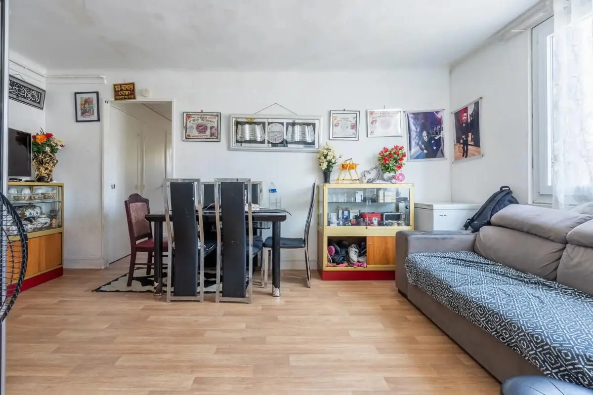 Apartment for sale in Aubervilliers — 2 bedrooms, 55 m² photo 4