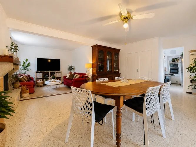 Property in Languedoc-Roussillon photo 4