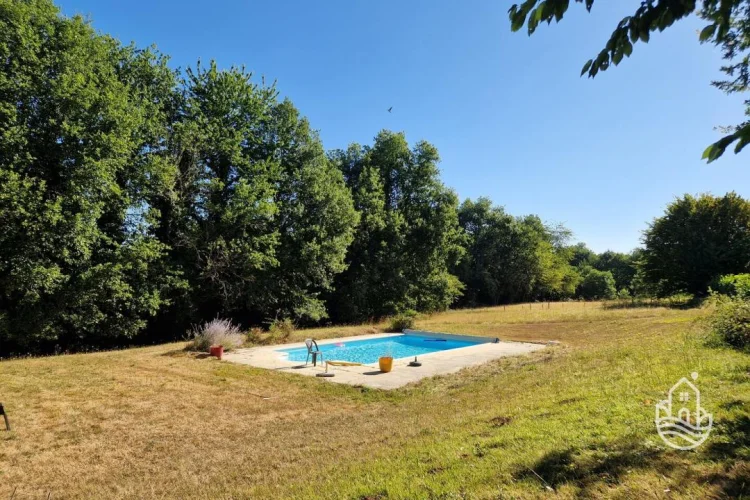 3 Bed Bungalow with Swimming Pool and Garden - Le Bugue photo 3