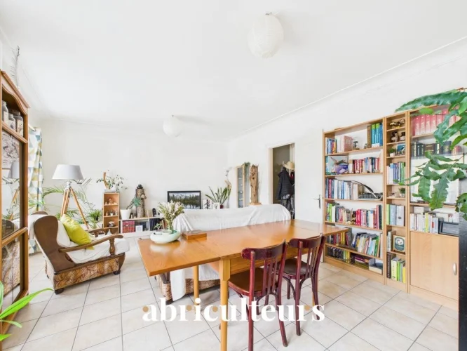 Spacious Apartment-House of 90 m² for Sale in Pont Saint Martin Town Center (44860) photo 4