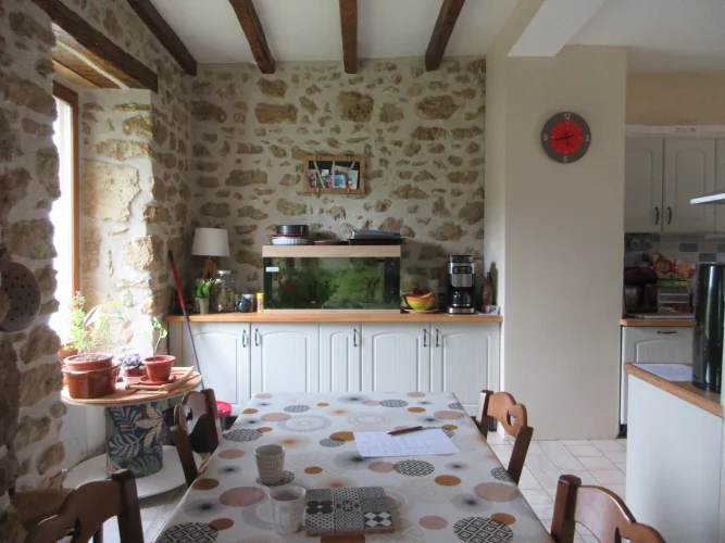 Former Village Presbytery! A Unique Property Combining Historical Character and Family Comfort. photo 5
