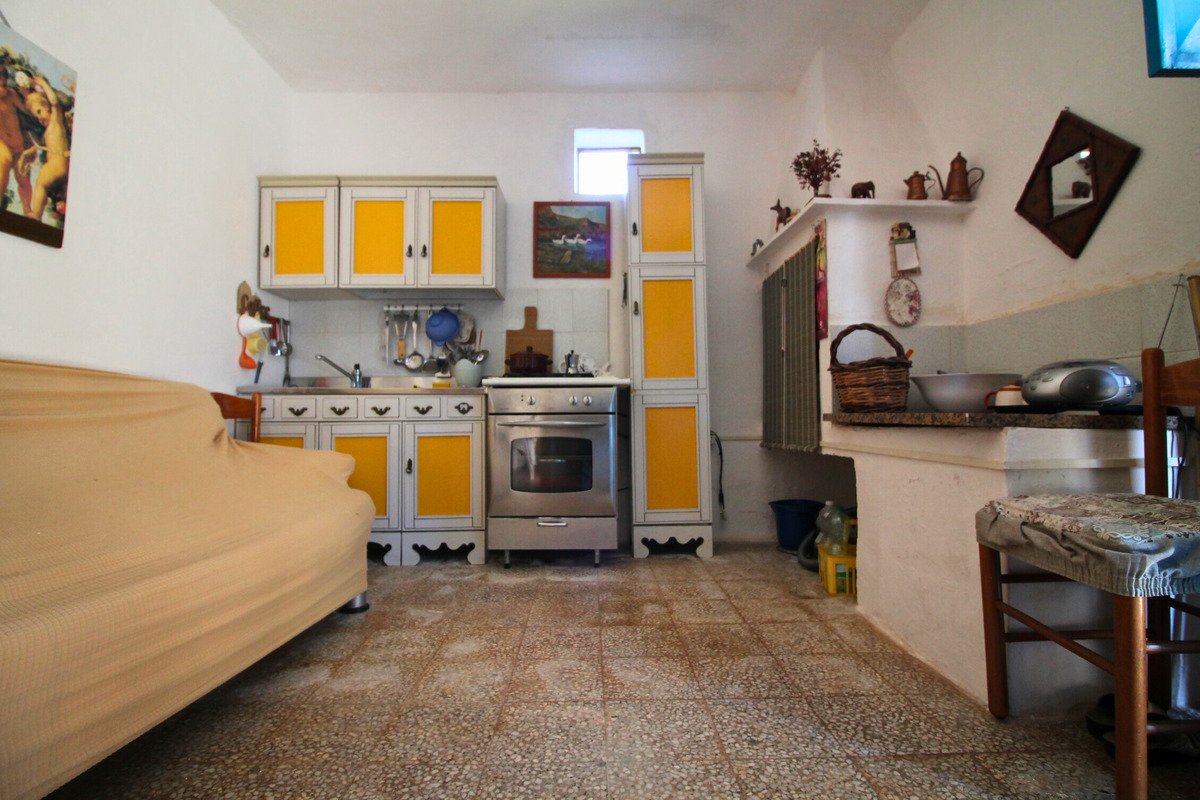 Property in Ostuni photo 5