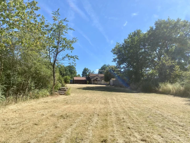 A Beautiful Country Property Offering Space, Privacy and Breathtaking Views photo 2