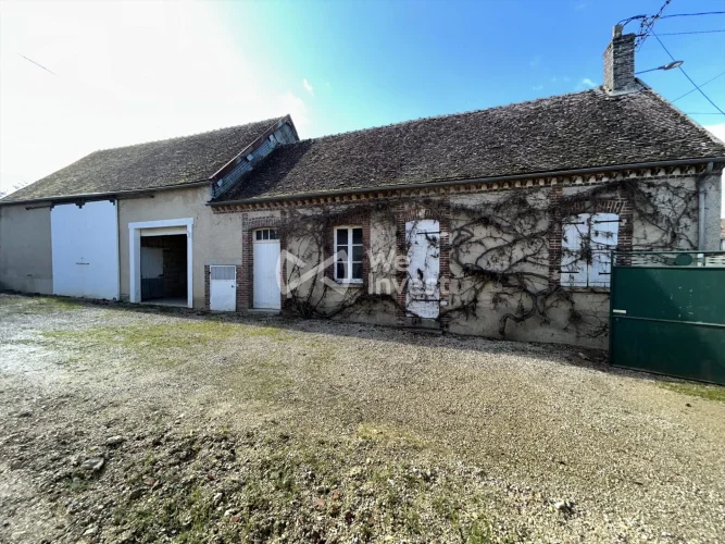 House for Sale in Fontaine-Fourches photo 2