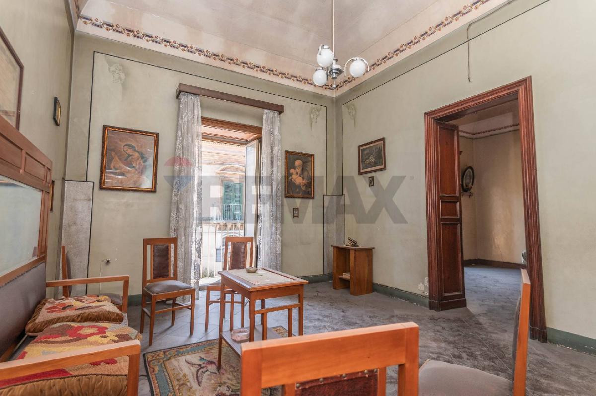 6 bedrooms detached house, 286 m² Ragusa, Ragusa (province)