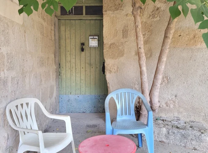 A Quiet Village House with 75 M2 of Living Space, Close to all Amenities.