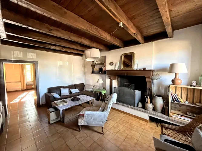 Charming Hamlet House with a Barn photo 3