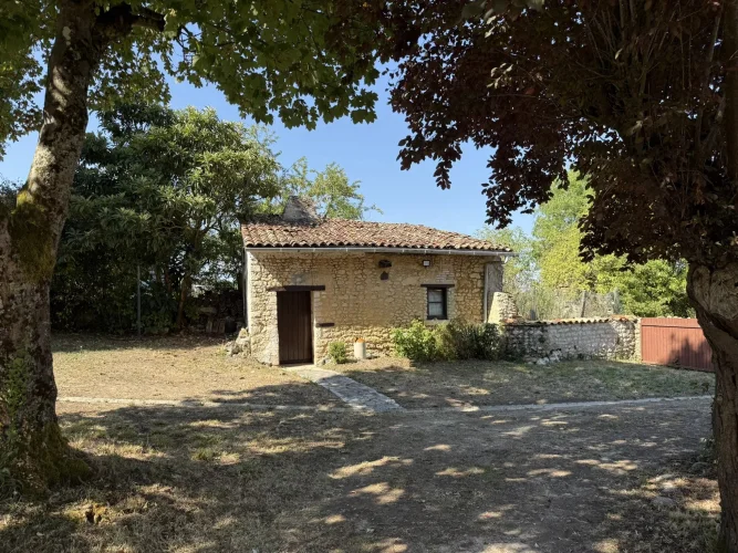 Stone House with 2 Bedrooms and Shower Room on the Ground Floor photo 2