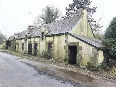 6 Bed Stone House for Sale Near Bever
